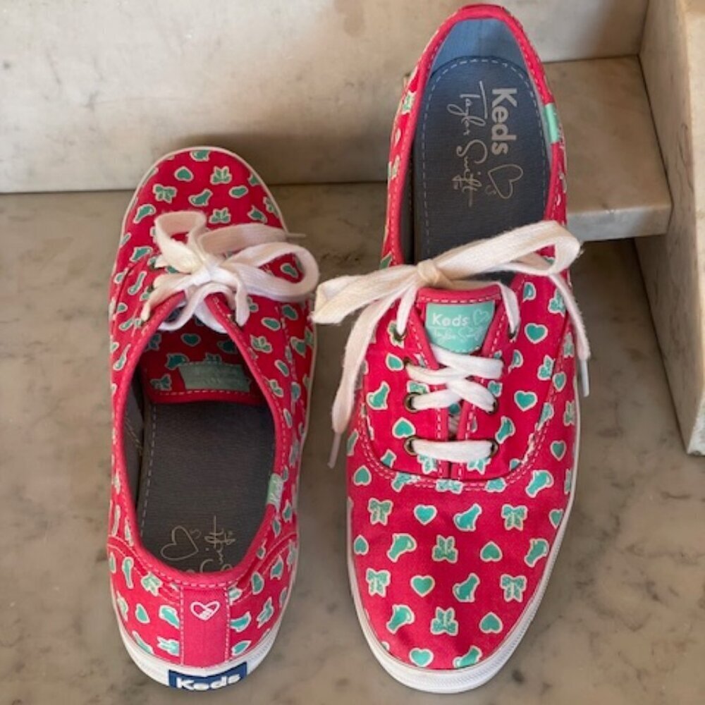 TAYLOR SWIFT KEDS Favorite Things Bows & Cats Print Pink Blue Sneakers 9…